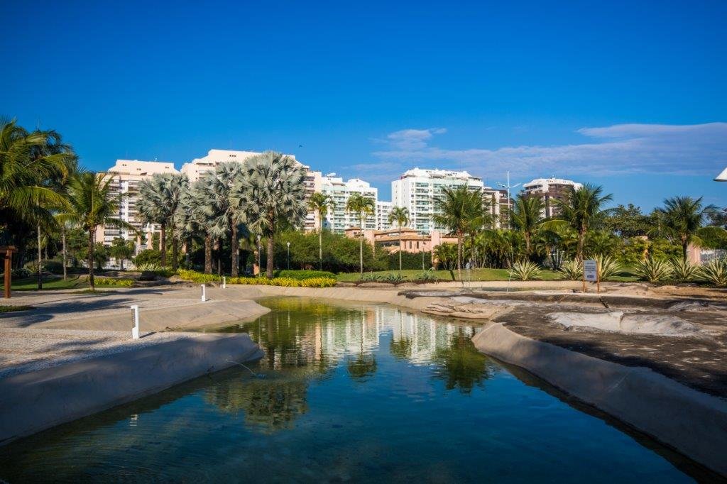 Espelho d'água com paisagismo de Burle Marx no Rio2